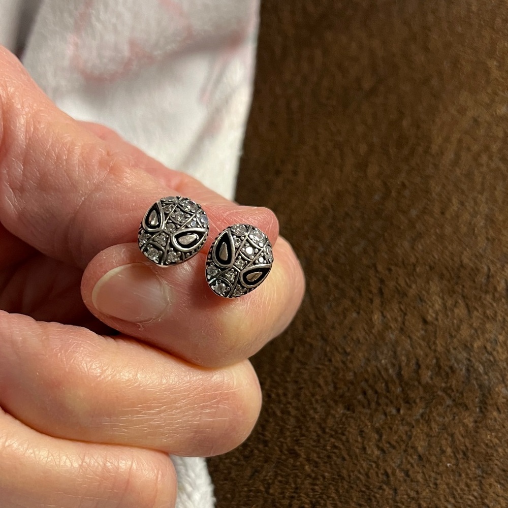 Spiderman Silver Stud Earrings - Picture 2 of 11